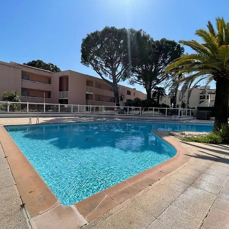 In Golfe-juan With Pool Garden & Parking Lejlighed *