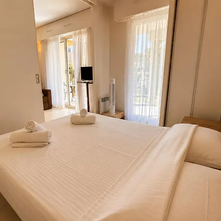 In Golfe-juan With Pool Garden & Parking Vallauris